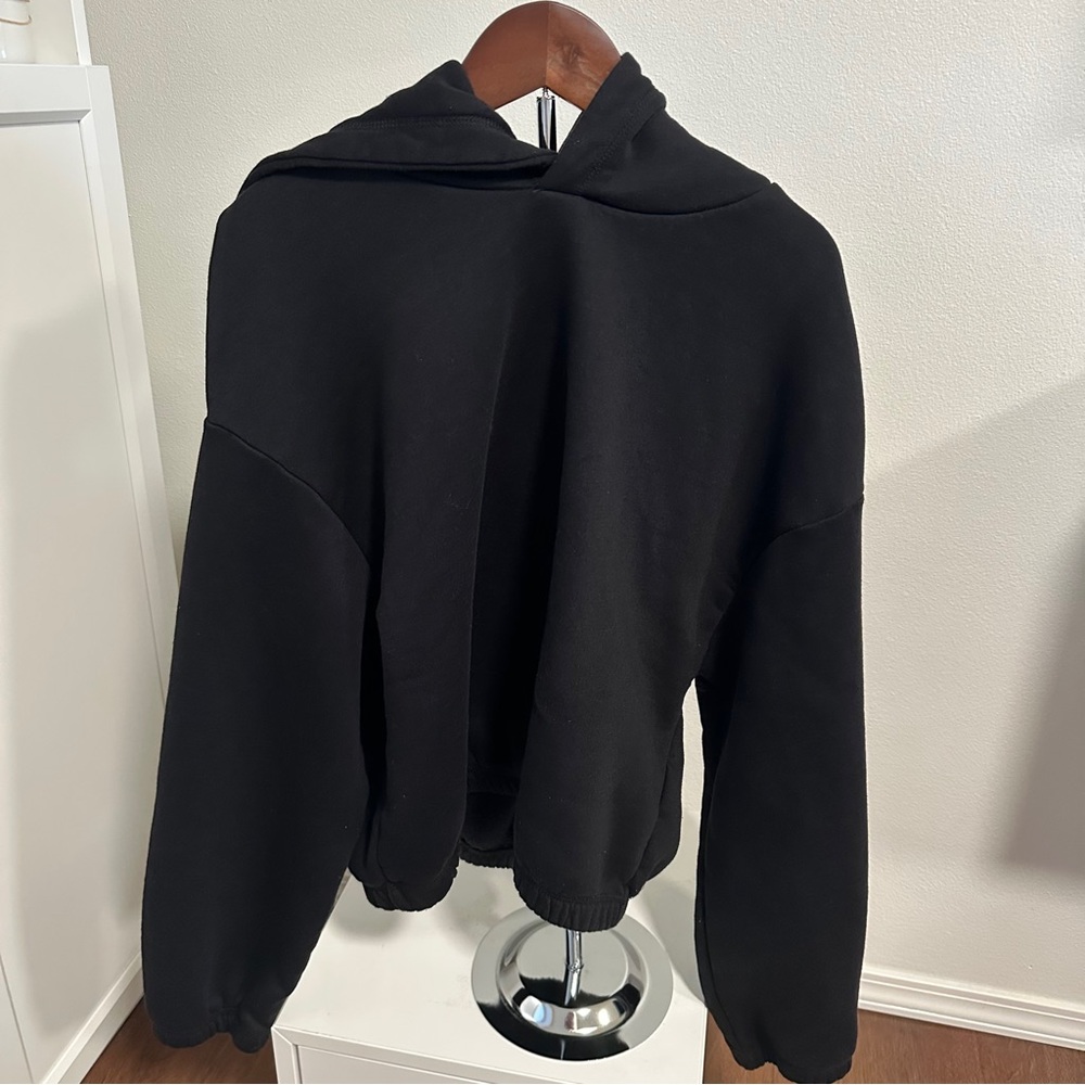 Zara Black Cropped Hoodie